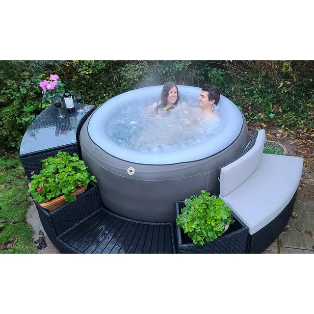 Canadian Spa Grand Rapids 4 Person Inflatable Hot Tub