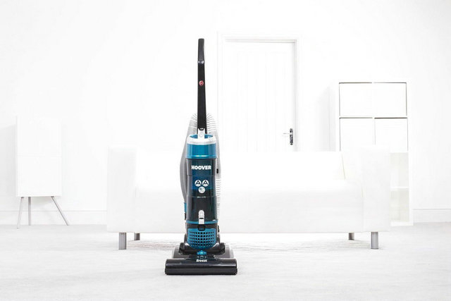 Hoover Breeze Evo Bagless Upright Vacuum Cleaner