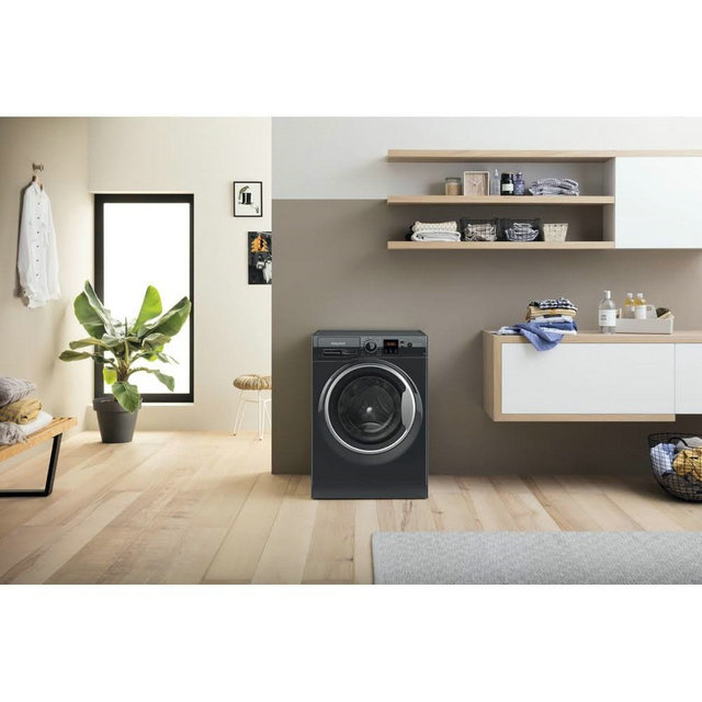 Hotpoint NSWM845CBSUKN 8kg Washing Machine 1400 RPM Black