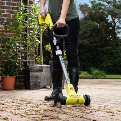 Ryobi RY18PCA-140 18V One+ Cordless Patio Cleaner With Wire Brush (1 x 4.0Ah)