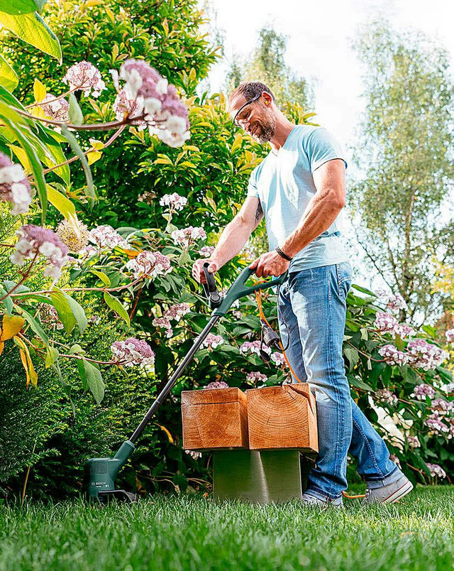 Bosch Electric Grass Trimmer Easygrasscut 26