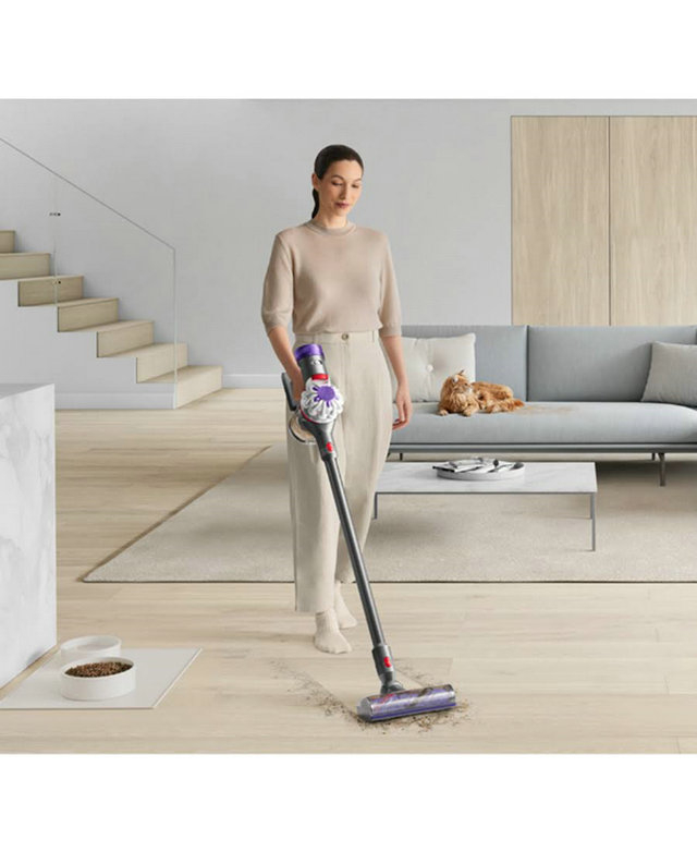 Dyson V8 Cordless Vacuum Cleaner