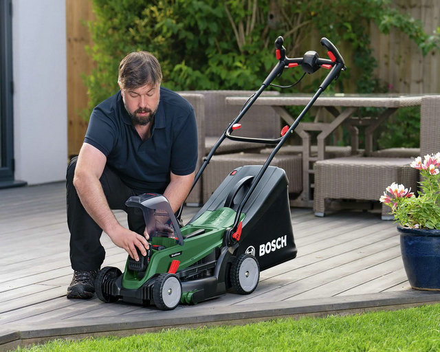 Bosch Cordless Lawnmower UNIVERSALROTAK 2X18V-37-550