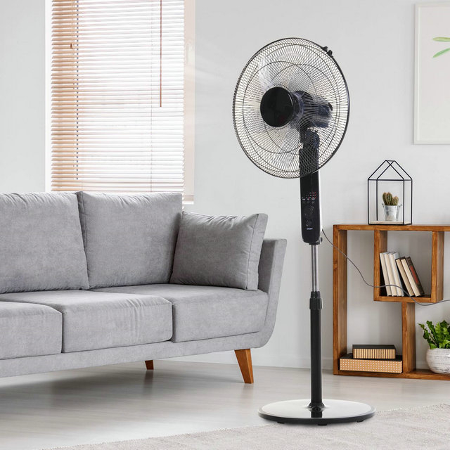 HOMCOM Oscillating Floor Fan w/ Remote Control-Standing Cooling Machine Indoor