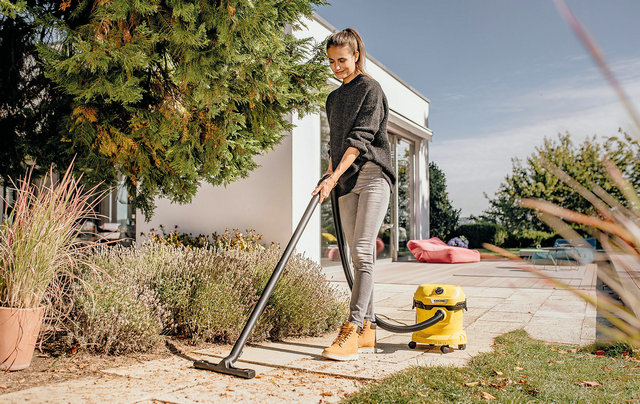 Karcher WD 2 Plus Wet & Dry Vacuum Cleaner